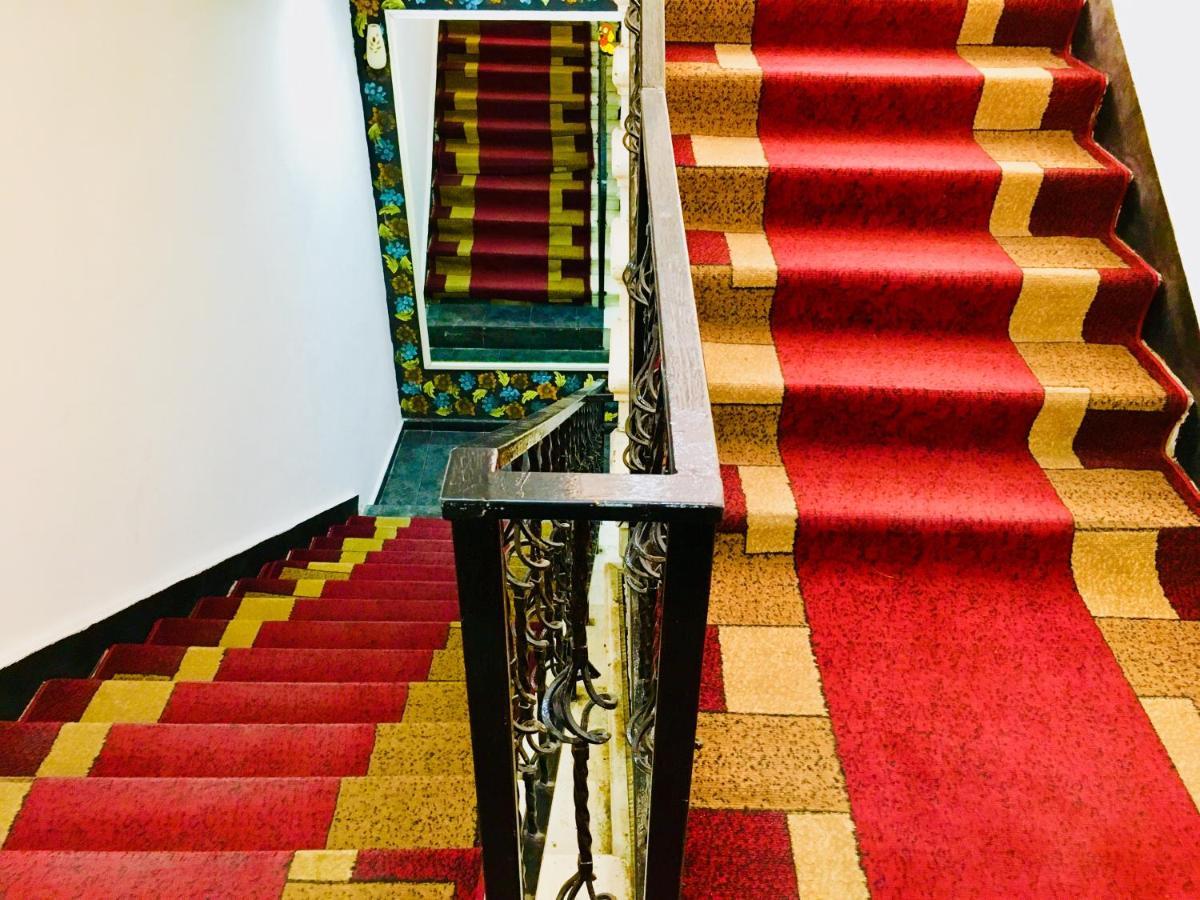 טביליסי Hotel Nice מראה חיצוני תמונה