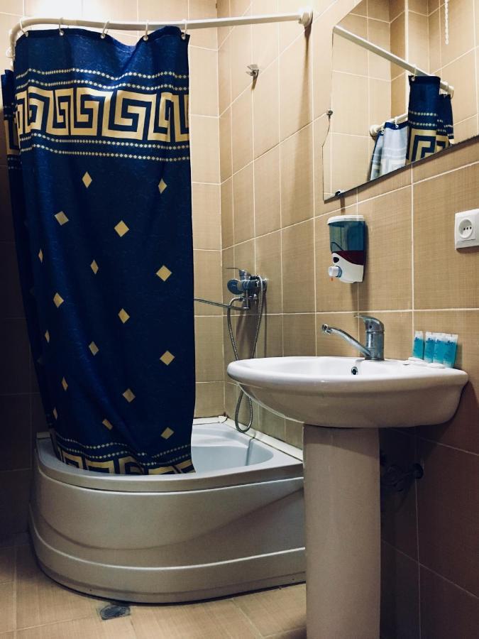 טביליסי Hotel Nice מראה חיצוני תמונה