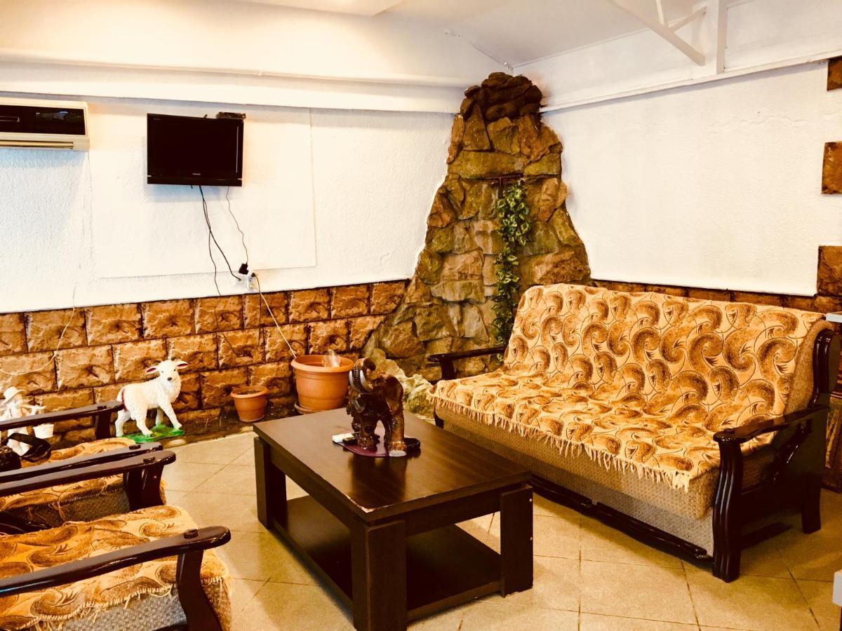 טביליסי Hotel Nice מראה חיצוני תמונה